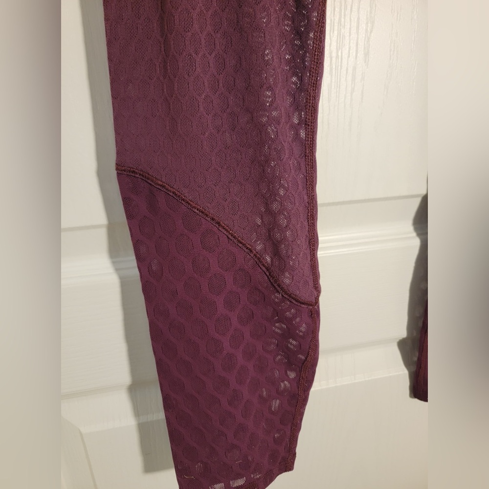 Lululemon LAB RARE Geo Tight 28"•High Rise Compression Pant•Plum•NO FLAWS•6 - Picture 11 of 16